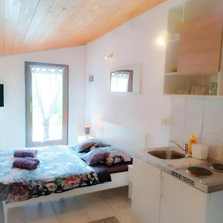 Pampas Studio, Self Check-in